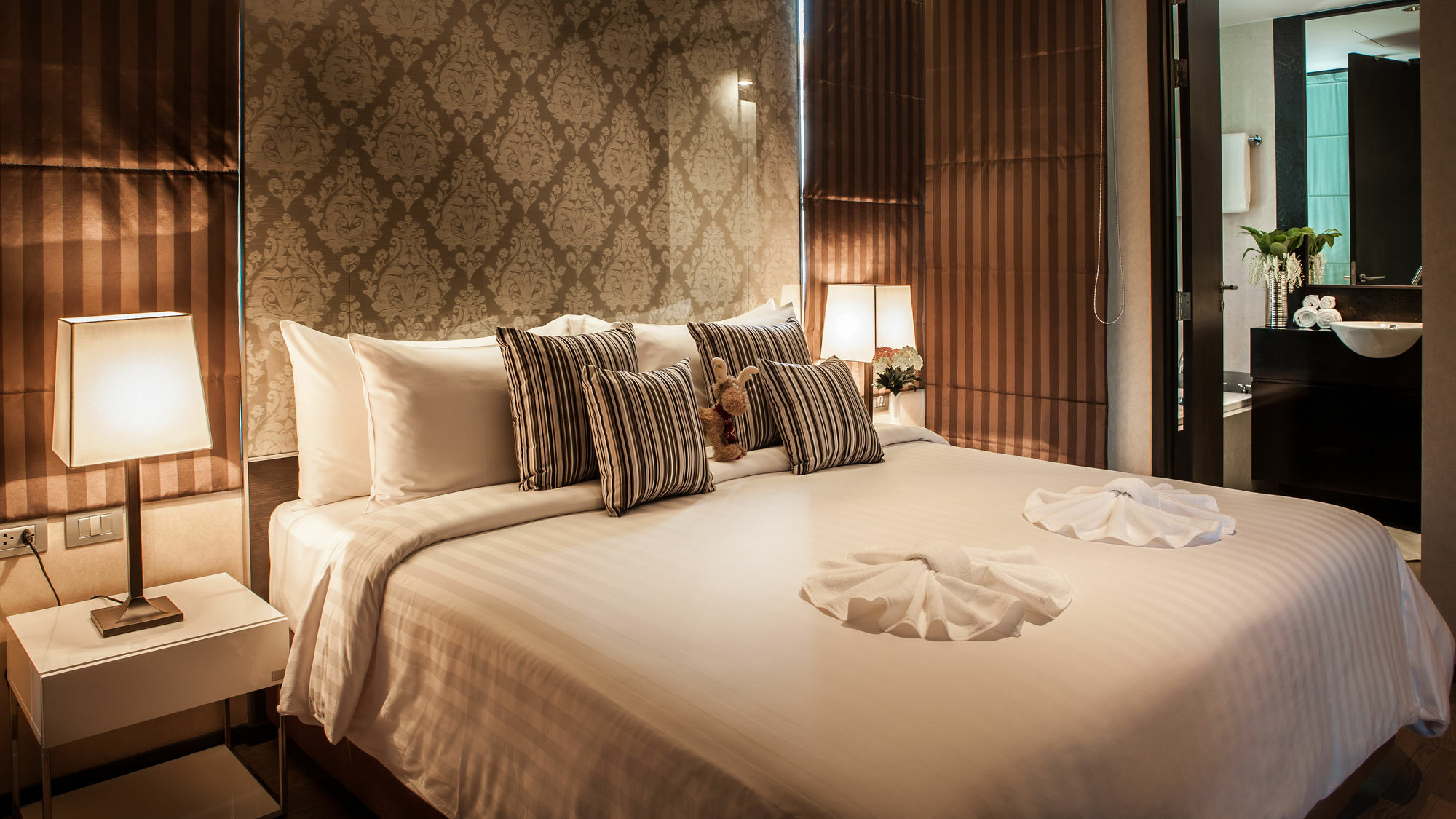 Arcadia Residence Ploenchit By Compass Hospitality Bangkok Zewnętrze zdjęcie