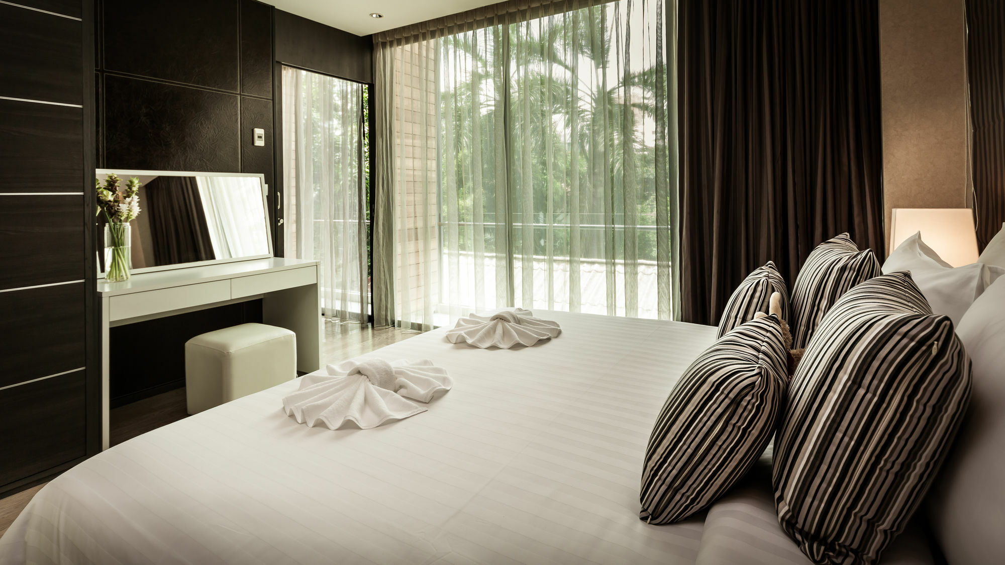 Arcadia Residence Ploenchit By Compass Hospitality Bangkok Zewnętrze zdjęcie